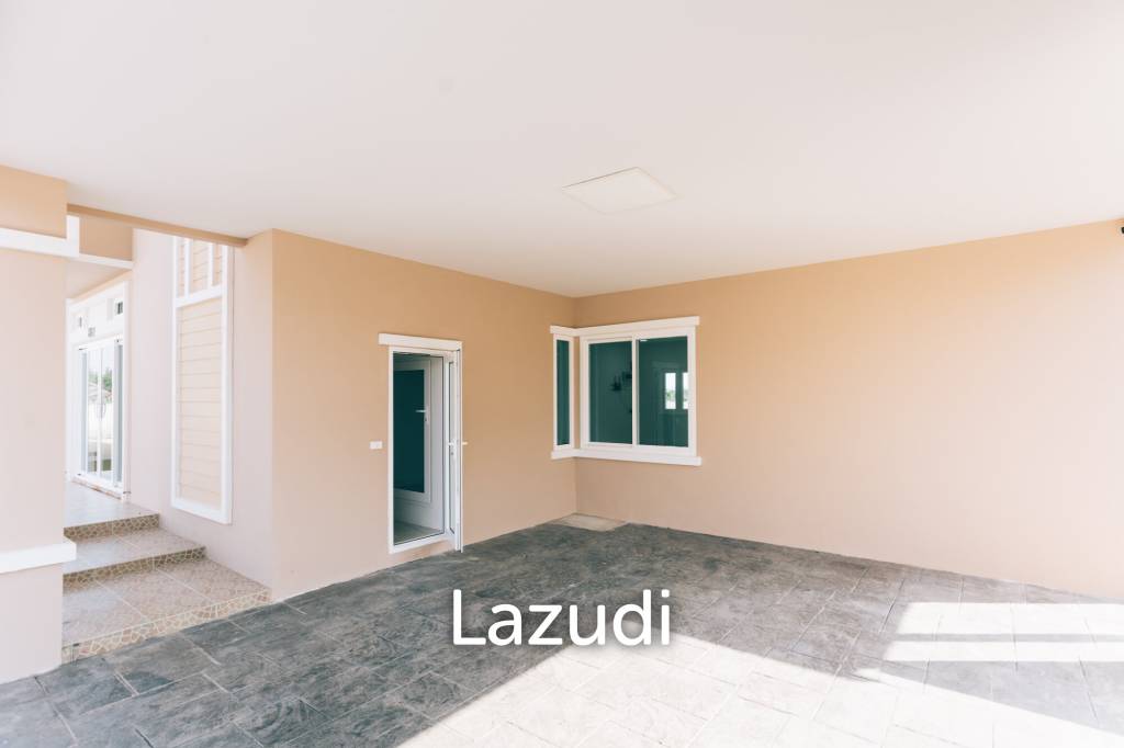 4 Bedrooms Large 2-storey House For Sale With Swimming Pool