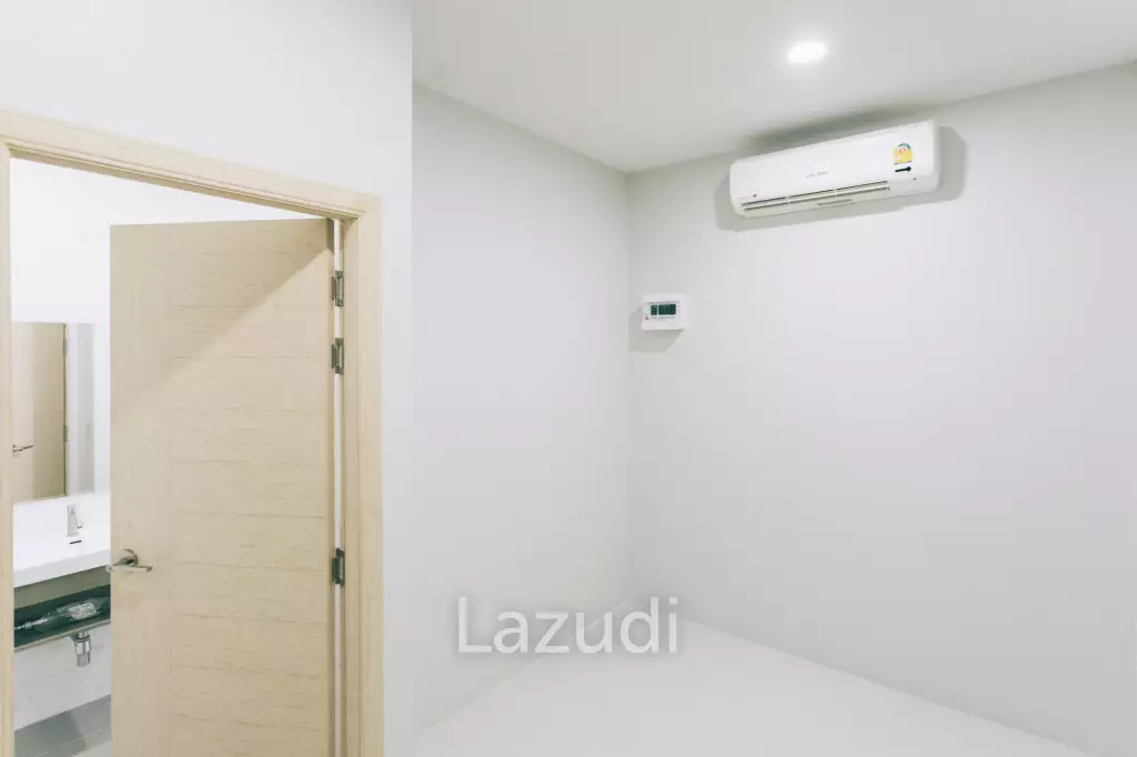 4 Bedrooms Large 2-storey House For Sale With Swimming Pool