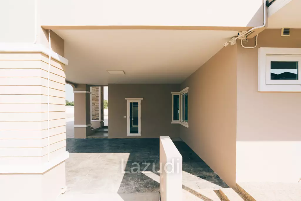 4 Bedrooms Large 2-storey House For Sale With Swimming Pool