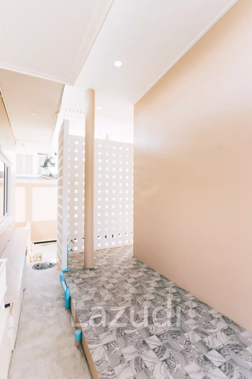 4 Bedrooms Large 2-storey House For Sale With Swimming Pool