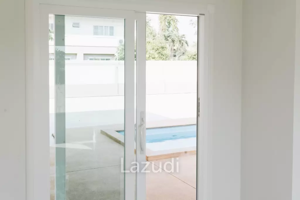 4 Bedrooms Large 2-storey House For Sale With Swimming Pool