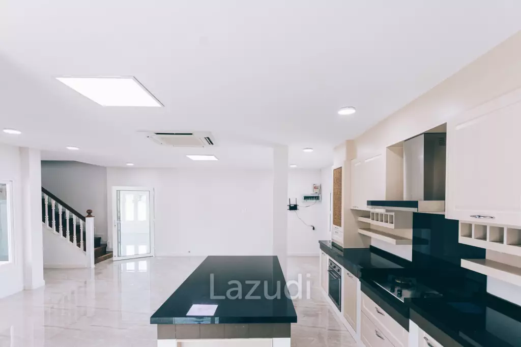 4 Bedrooms Large 2-storey House For Sale With Swimming Pool