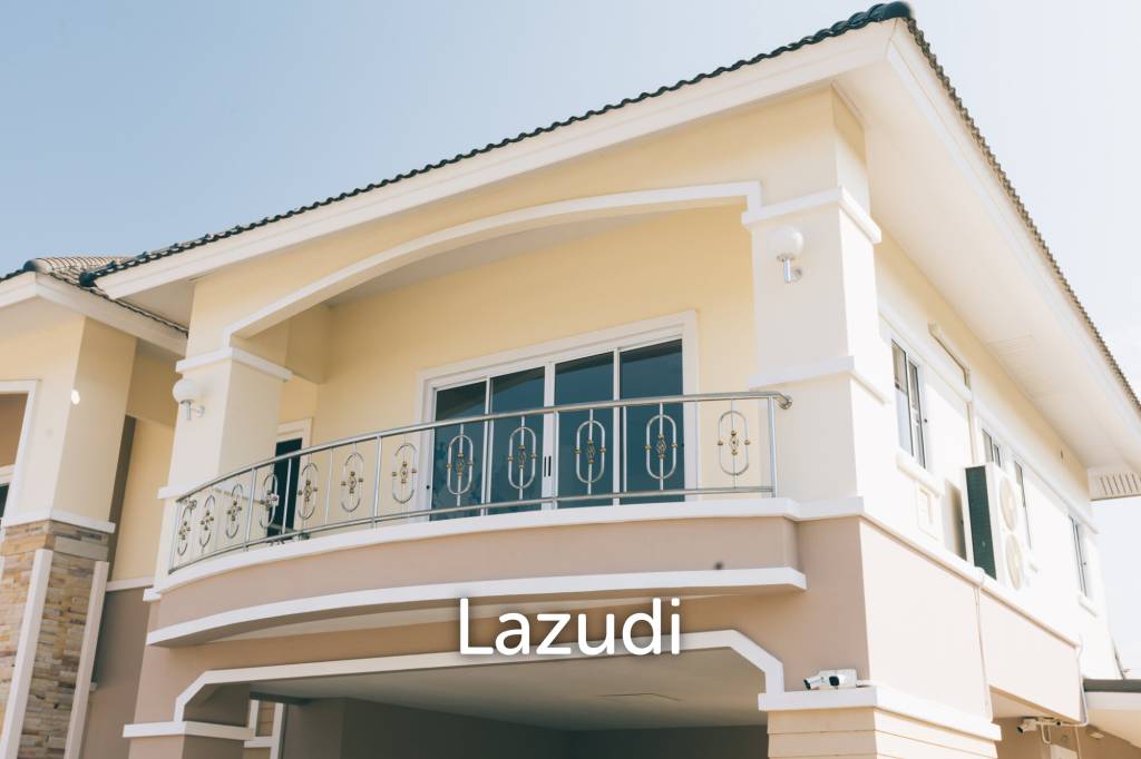 4 Bedrooms Large 2-storey House For Sale With Swimming Pool