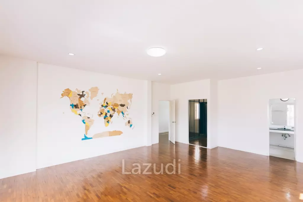 4 Bedrooms Large 2-storey House For Sale With Swimming Pool