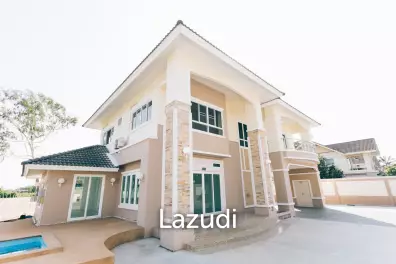 4 Bedrooms Large 2-storey House For Sale With Swimming Pool