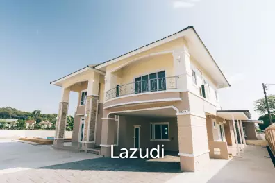 4 Bedrooms Large 2-storey House For Sale With Swimming Pool