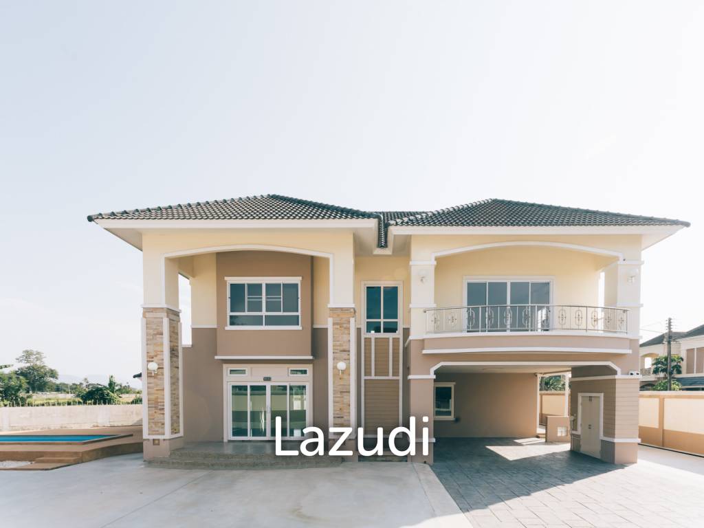 4 Bedrooms Large 2-storey House For Sale With Swimming Pool