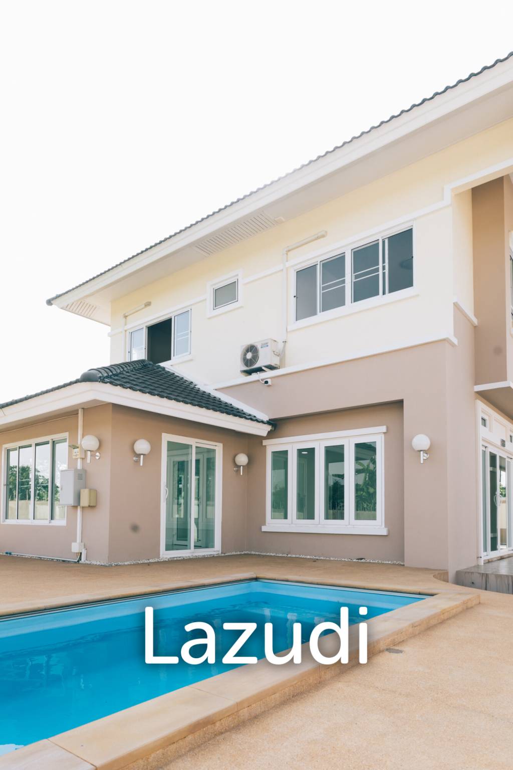 4 Bedrooms Large 2-storey House For Sale With Swimming Pool