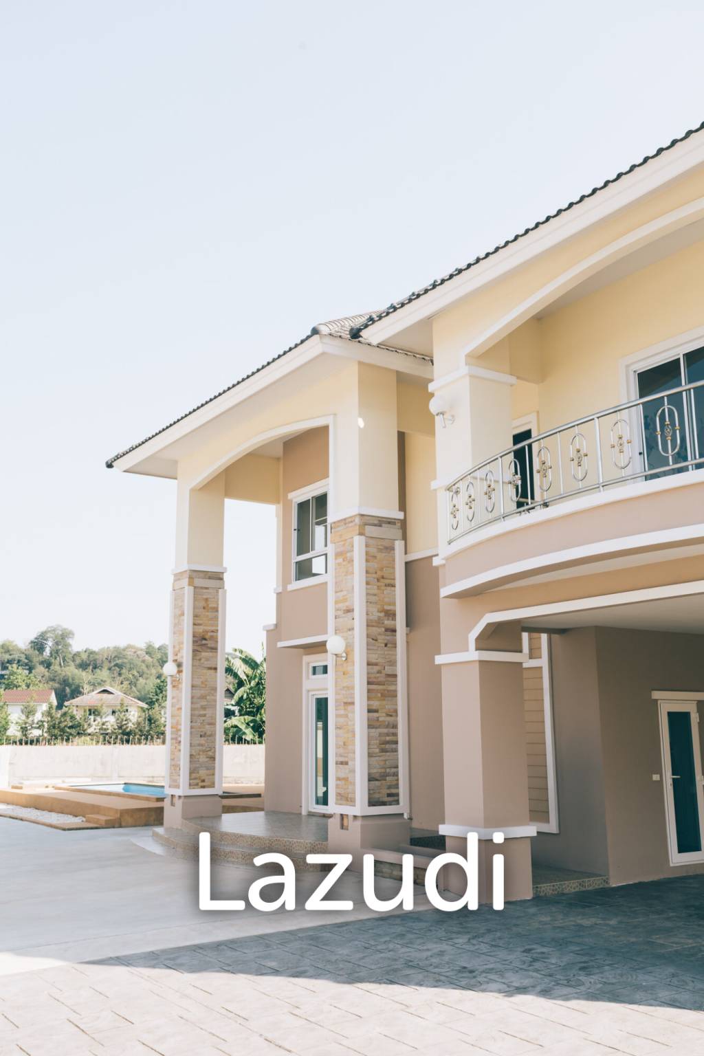 4 Bedrooms Large 2-storey House For Sale With Swimming Pool
