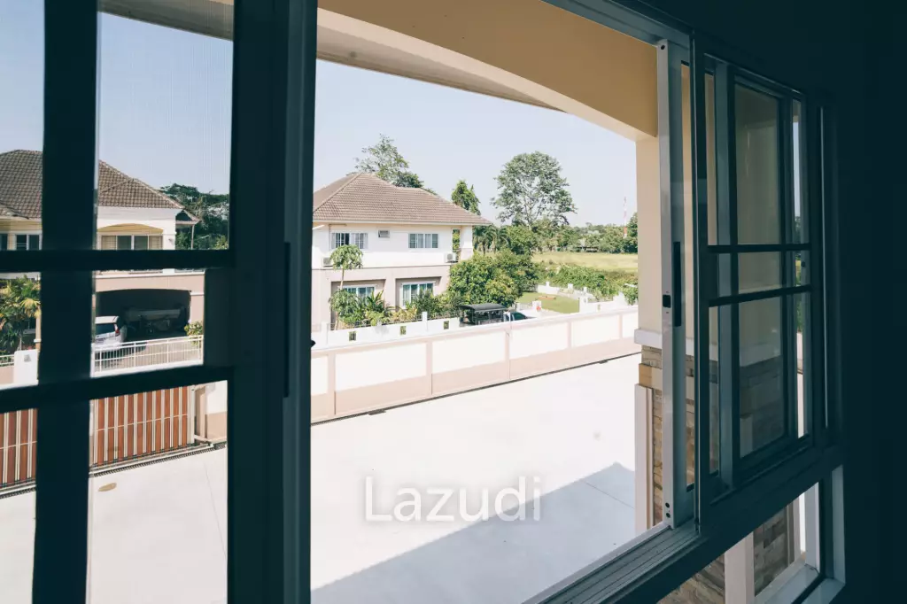 4 Bedrooms Large 2-storey House For Sale With Swimming Pool