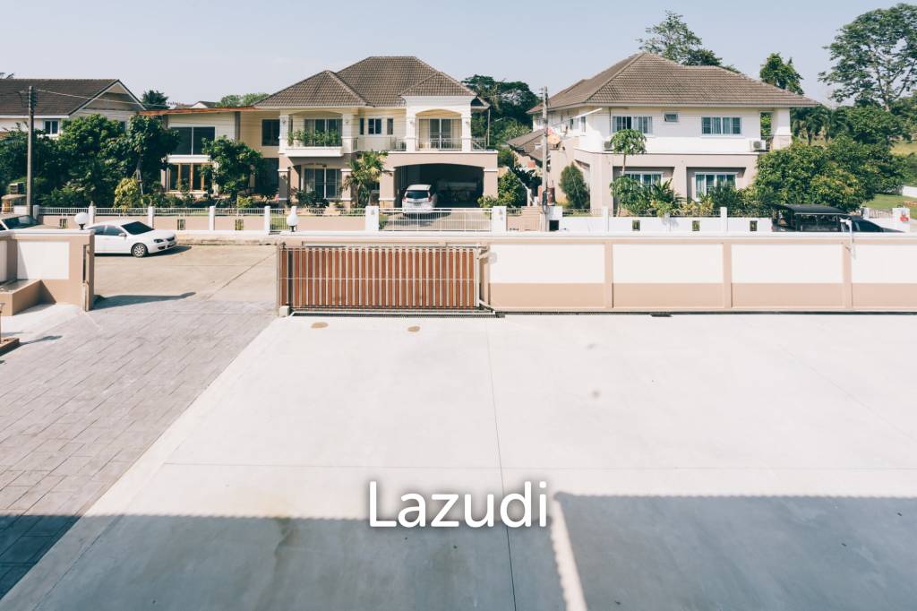 4 Bedrooms Large 2-storey House For Sale With Swimming Pool