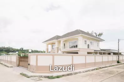 4 Bedrooms Large 2-storey House For Sale With Swimming Pool