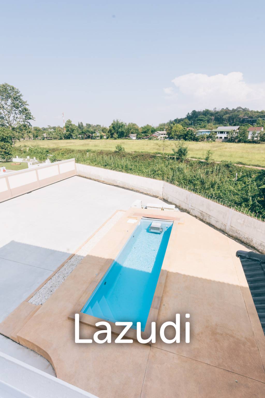 4 Bedrooms Large 2-storey House For Sale With Swimming Pool
