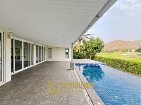 240 qm Wohnfläche/  Golfplatzlage / privater Pool