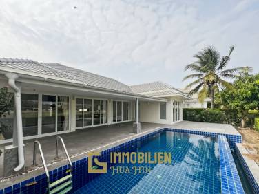 240 qm Wohnfläche/  Golfplatzlage / privater Pool