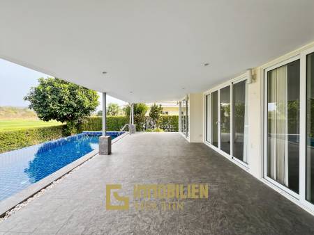 240 qm Wohnfläche/  Golfplatzlage / privater Pool