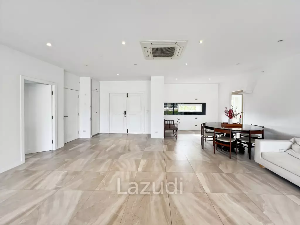 240 sqm 3 Bedroom Golf Course Pool Villa in Black Mountain Golf Course