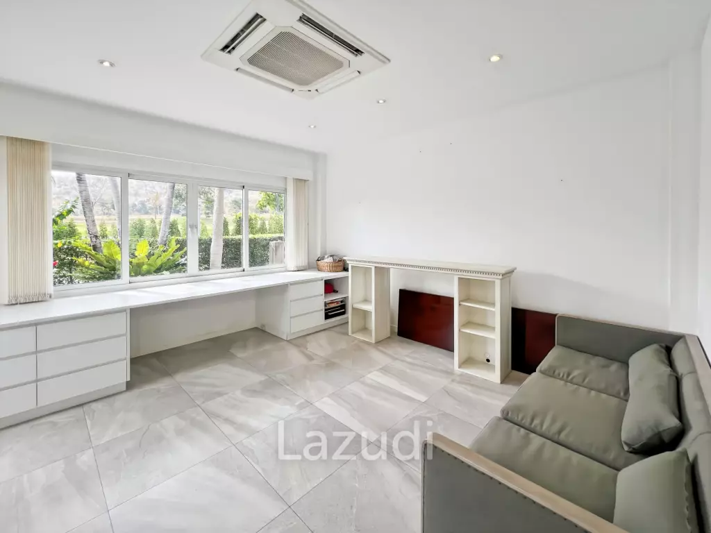 240 sqm 3 Bedroom Golf Course Pool Villa in Black Mountain Golf Course