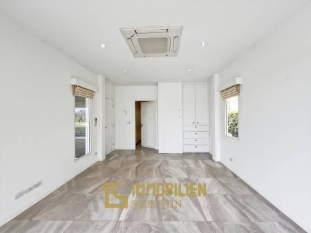 240 qm Wohnfläche/  Golfplatzlage / privater Pool