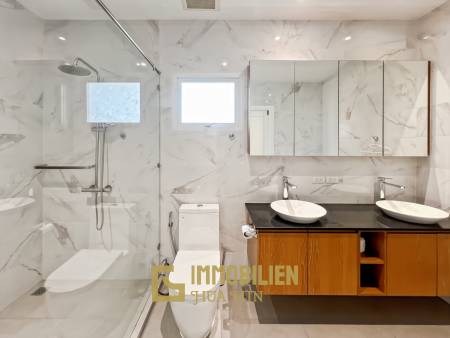 240 qm Wohnfläche/  Golfplatzlage / privater Pool