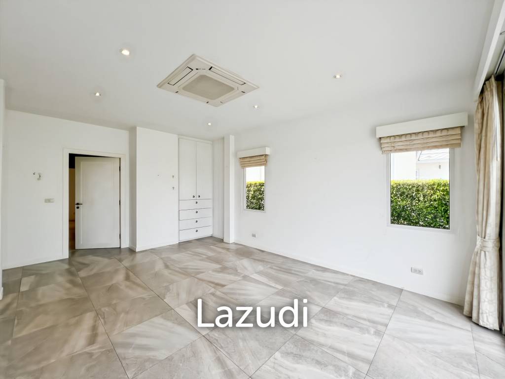 240 sqm 3 Bedroom Golf Course Pool Villa in Black Mountain Golf Course