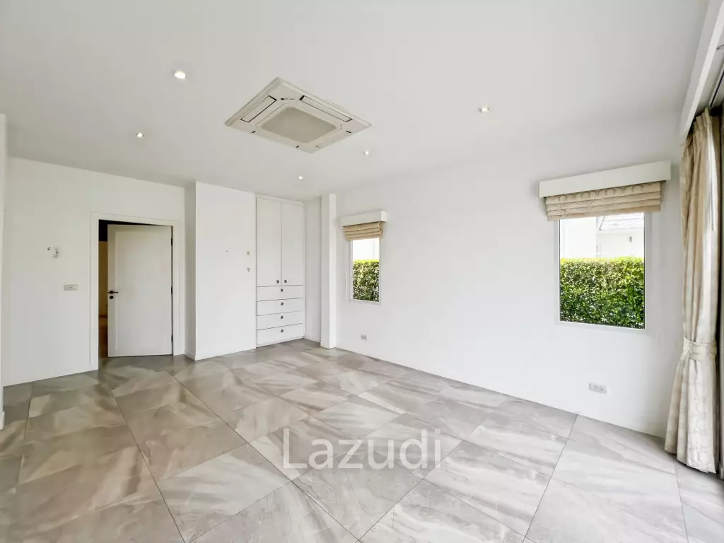 240 sqm 3 Bedroom Golf Course Pool Villa in Black Mountain Golf Course