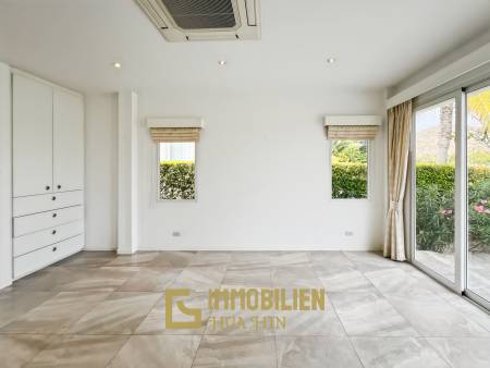 240 qm Wohnfläche/  Golfplatzlage / privater Pool