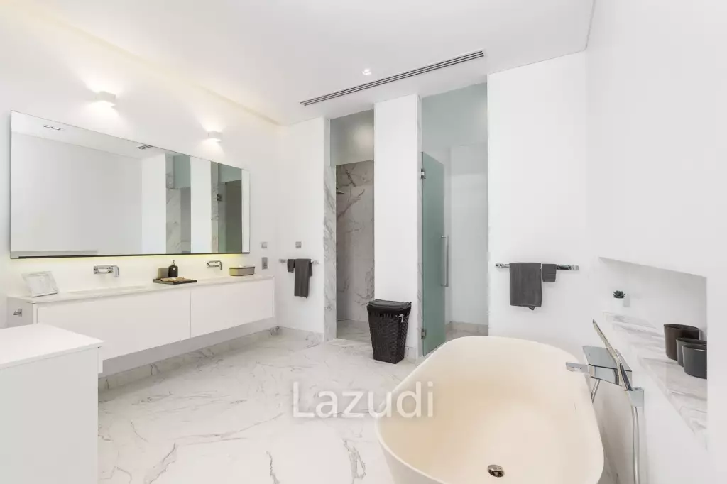 Seaview Apartment Walking Distance To Beach