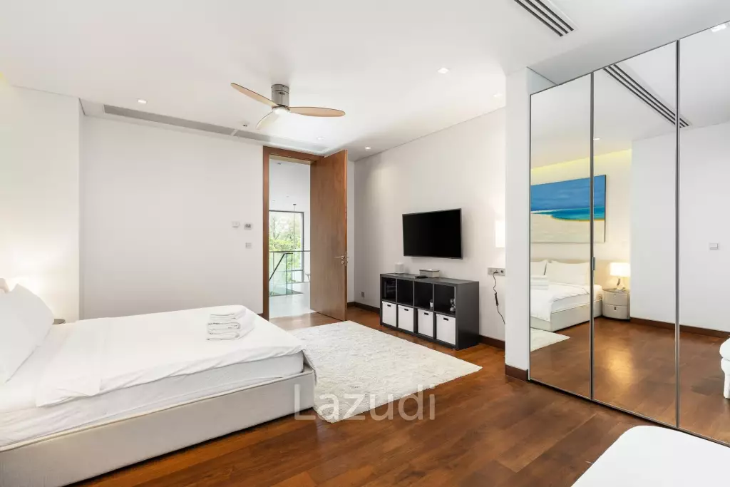 Seaview Apartment Walking Distance To Beach