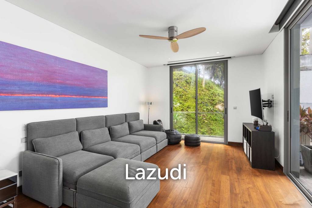 Seaview Apartment Walking Distance To Beach