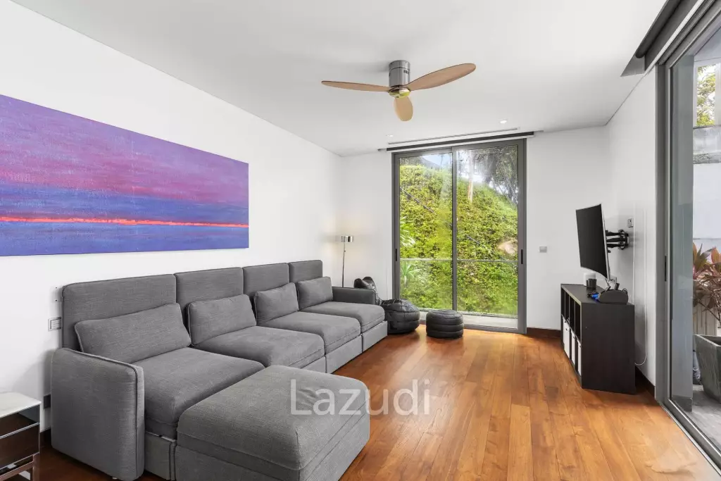 Seaview Apartment Walking Distance To Beach