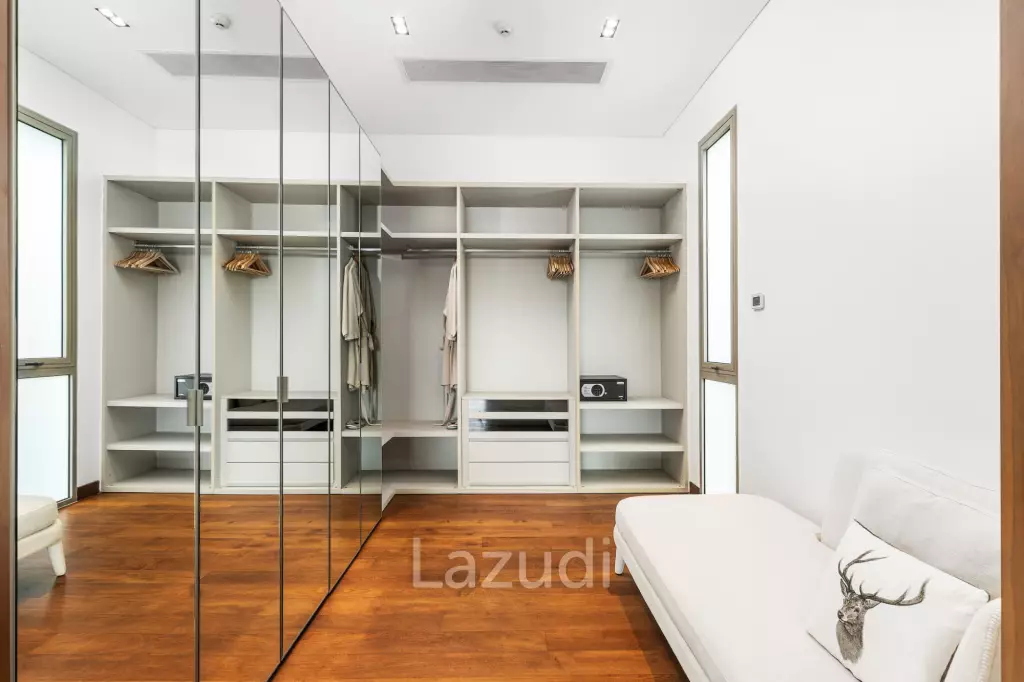 Seaview Apartment Walking Distance To Beach