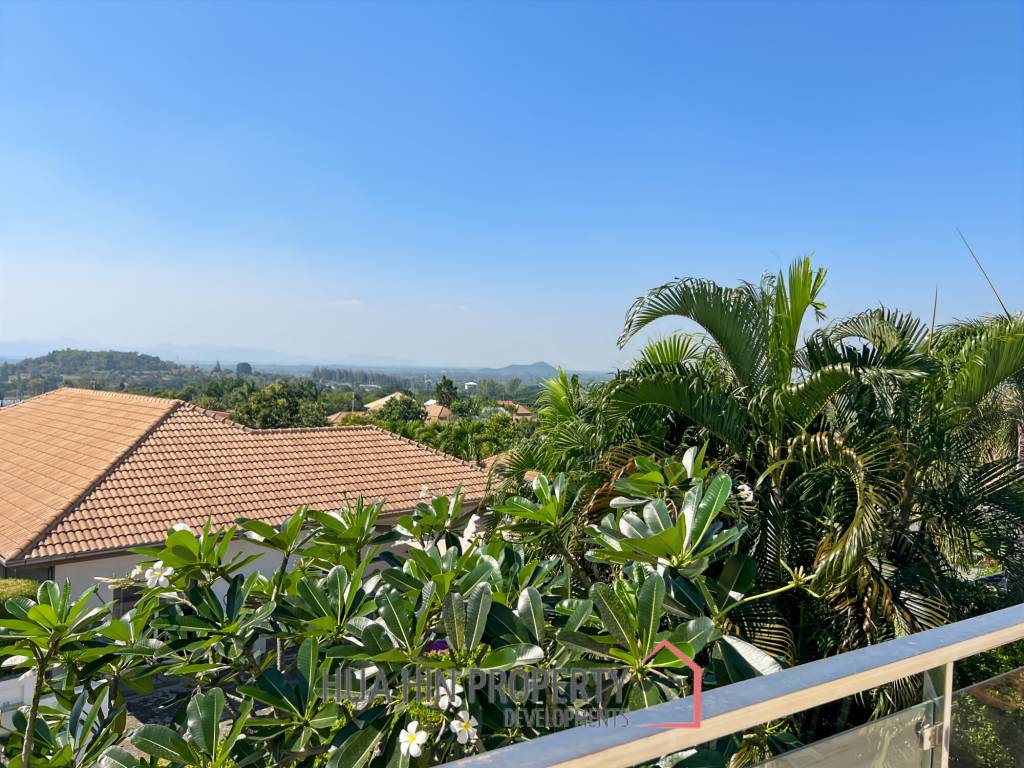 Stylish 3-Bedroom Villa with Pool in The Views Hua Hin