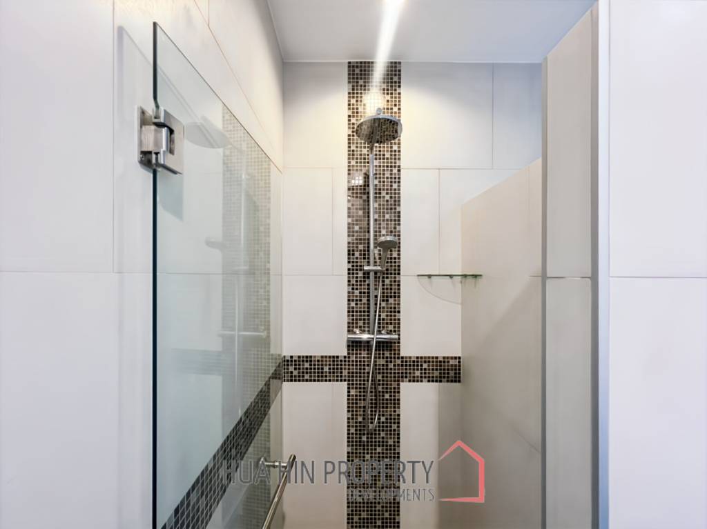 Stylish 3-Bedroom Villa with Pool in The Views Hua Hin