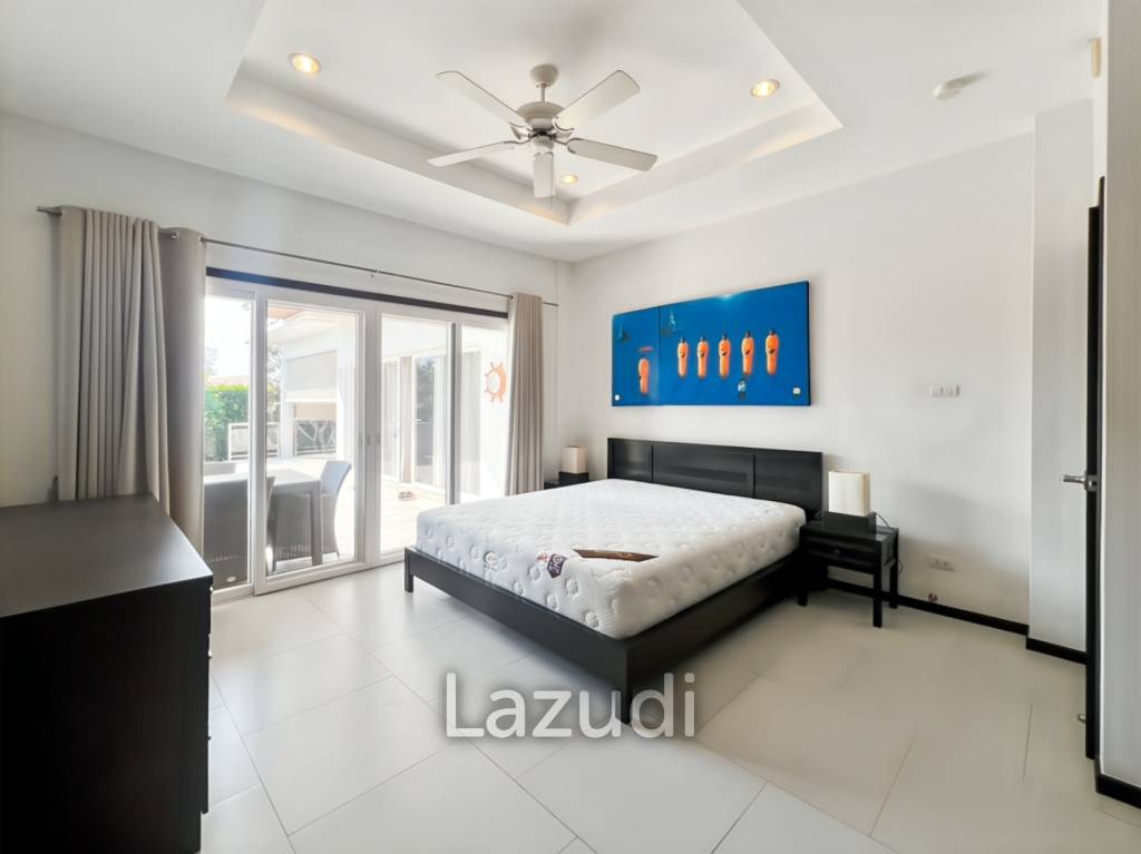 Stylish 3-Bedroom Villa with Pool in The Views Hua Hin