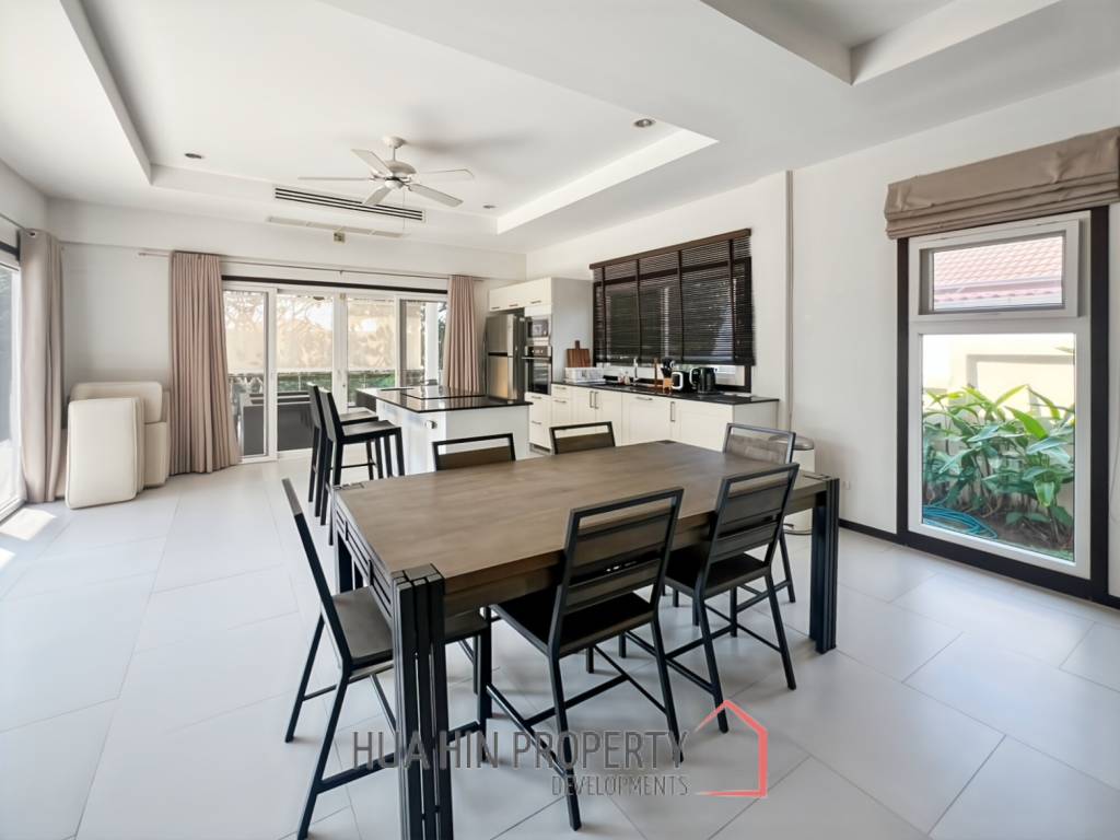 Stylish 3-Bedroom Villa with Pool in The Views Hua Hin