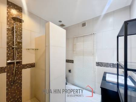 Stylish 3-Bedroom Villa with Pool in The Views Hua Hin