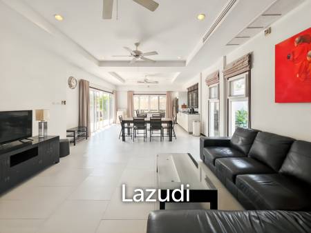 Stylish 3-Bedroom Villa with Pool in The Views Hua Hin