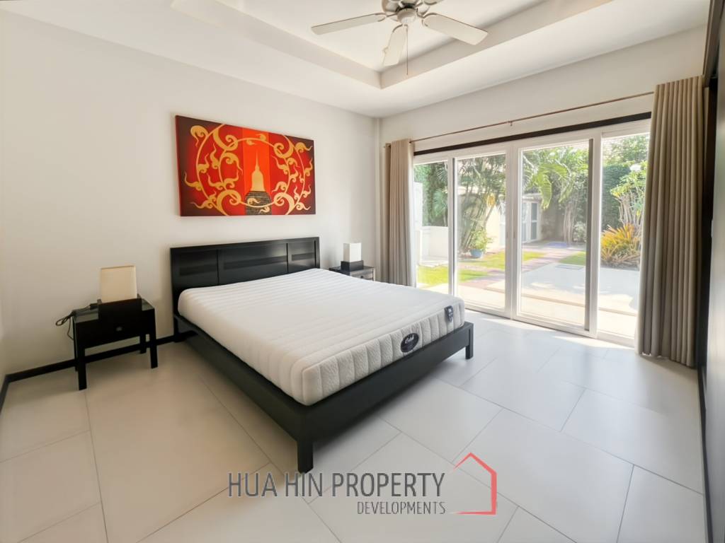Stylish 3-Bedroom Villa with Pool in The Views Hua Hin