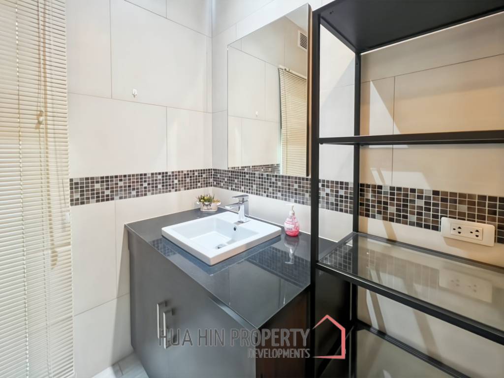 Stylish 3-Bedroom Villa with Pool in The Views Hua Hin