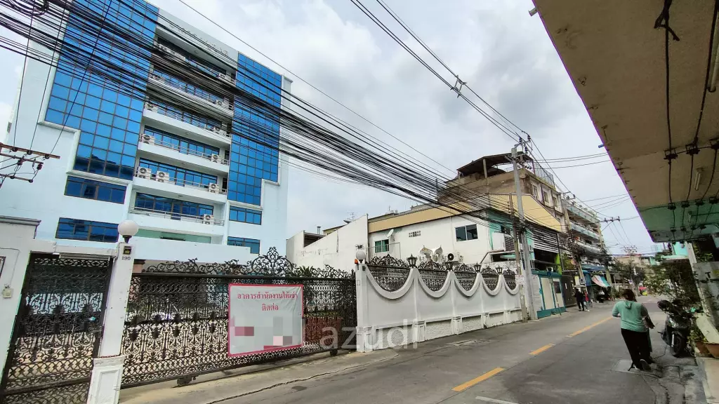Whole Office Building for rent in Sathupradit 34