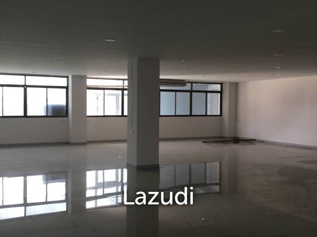 Whole Office Building for rent in Sathupradit 34