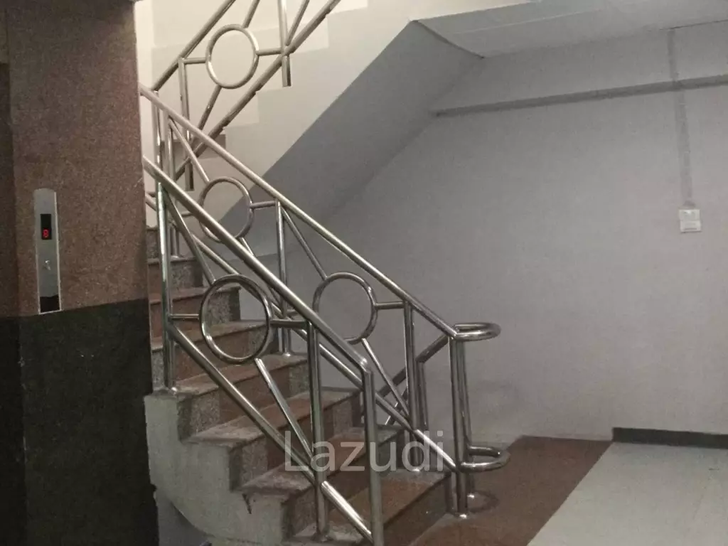 Whole Office Building for rent in Sathupradit 34