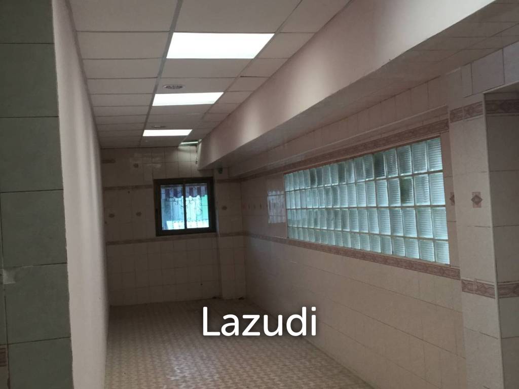 Whole Office Building for rent in Sathupradit 34