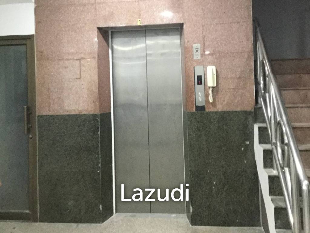 Whole Office Building for rent in Sathupradit 34