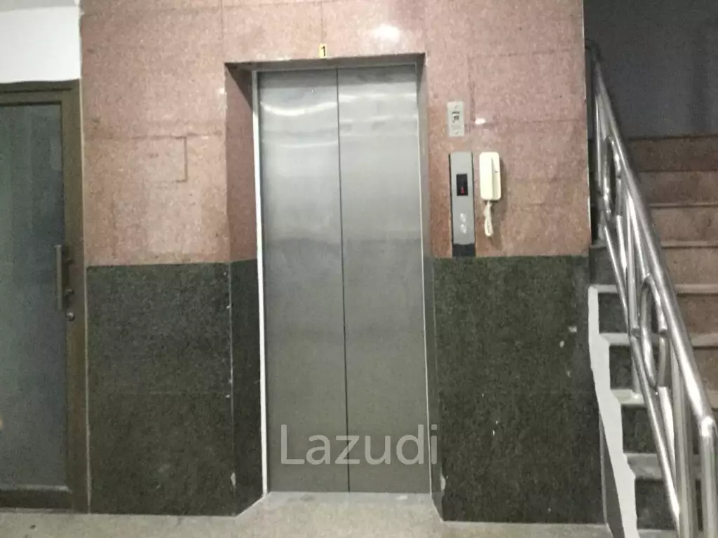 Whole Office Building for rent in Sathupradit 34