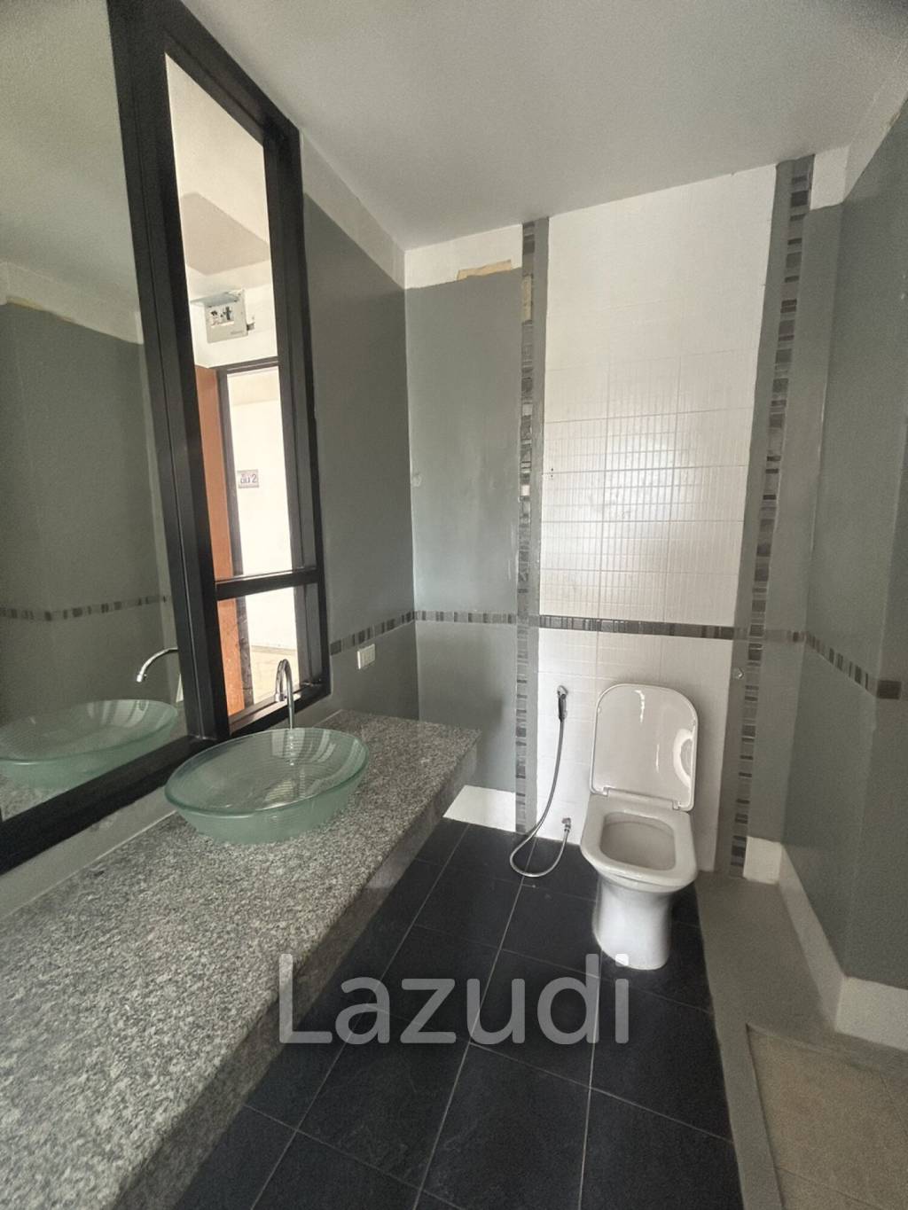 Charming 24-Room Hotel in Choengmon, Only 250 Meters from the Beach