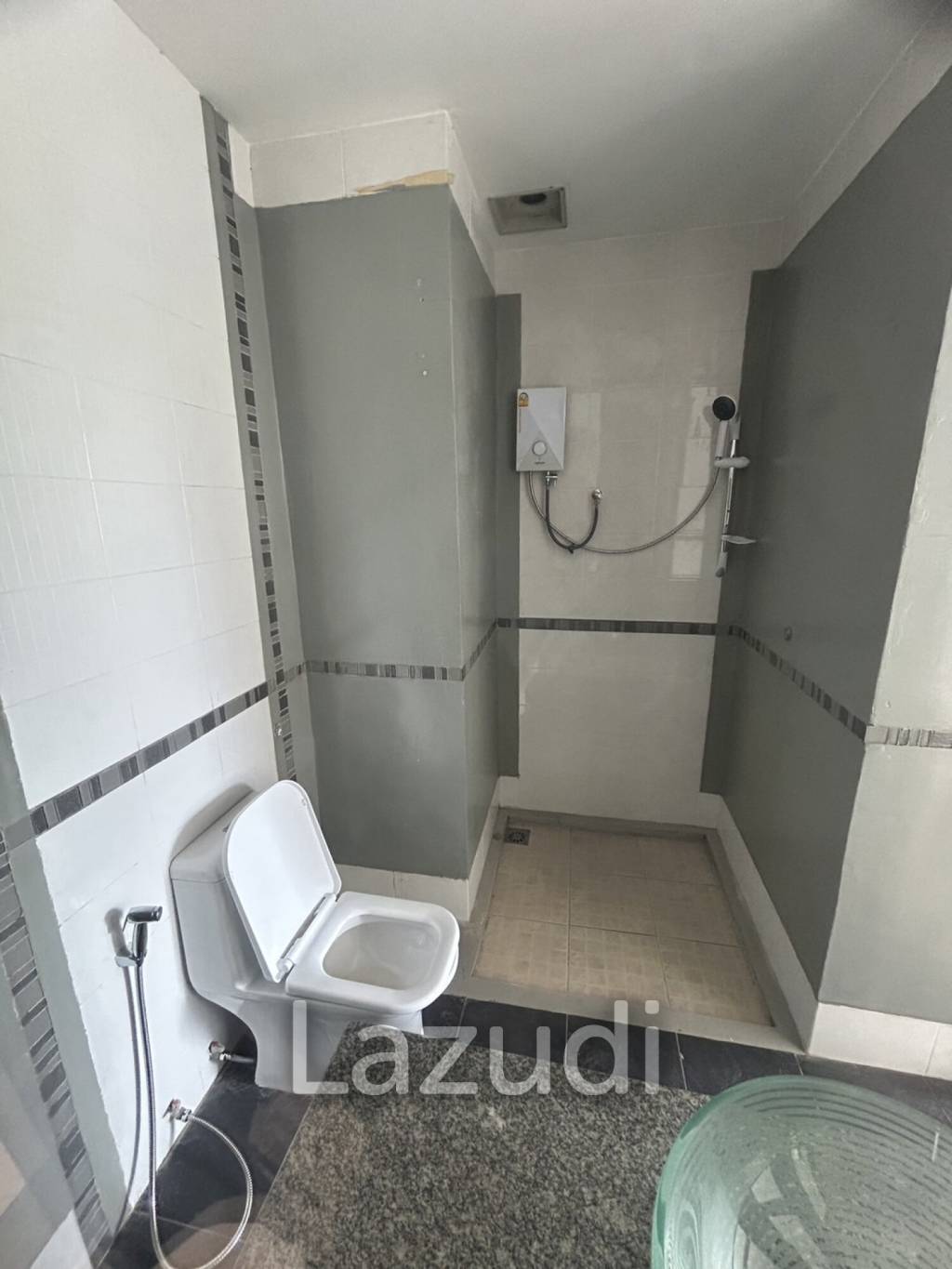 Charming 24-Room Hotel in Choengmon, Only 250 Meters from the Beach