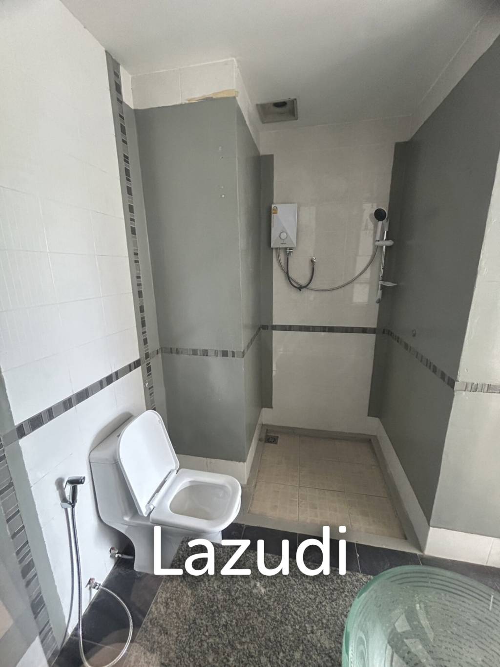 Charming 24-Room Hotel in Choengmon, Only 250 Meters from the Beach