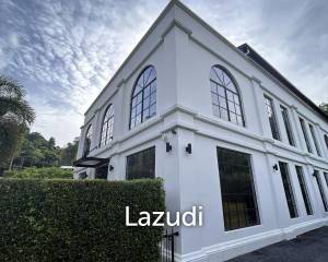 Unique loft-style, 3-bedroom house for rent in Kathu